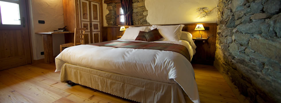 La camera Pino Silvestre del Bed and Breakfast A Barma Drola di Brusson, in Val d'Ayas